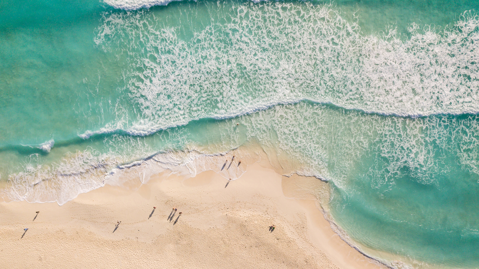 Vietnamese travelers seek out beach destinations ahead of national holiday Vietnamese travelers seek out beach destinations ahead of national holiday