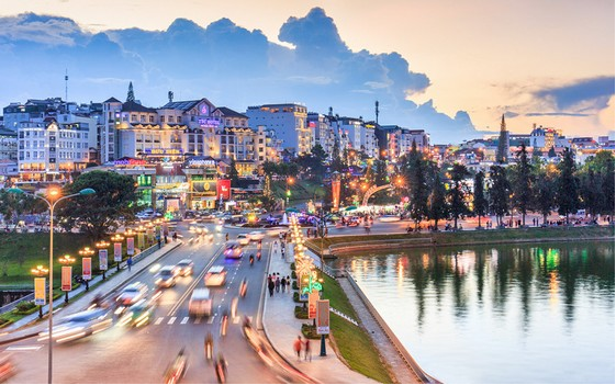 Vietnamese travelers seek out beach destinations ahead of national holiday Vietnamese travelers seek out beach destinations ahead of national holiday