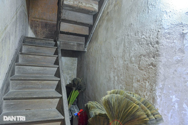 Admiring one-hundred-year-old ancient villa in Hanoi’s outskirt Admiring one-hundred-year-old ancient villa in Hanoi’s outskirt
