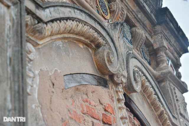 Admiring one-hundred-year-old ancient villa in Hanoi’s outskirt Admiring one-hundred-year-old ancient villa in Hanoi’s outskirt