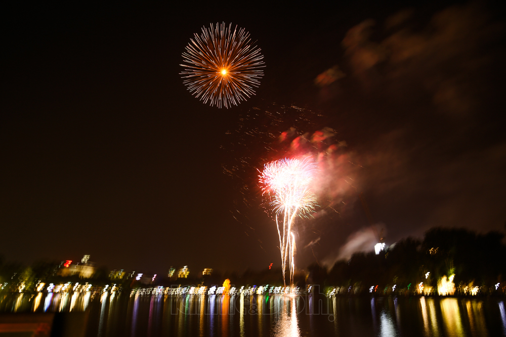 Vietnam’s provinces, cities set off fireworks on National Reunification Day Vietnam’s provinces, cities set off fireworks on National Reunification Day