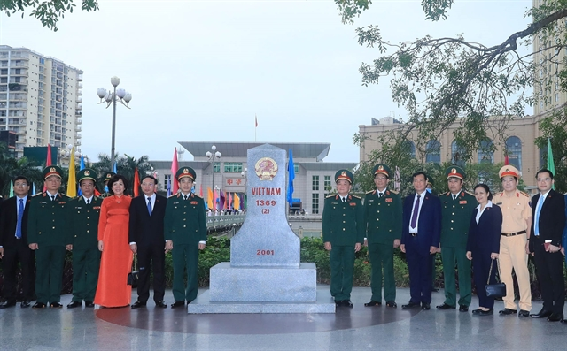 Vietnam, China hold border defence friendship exchange Vietnam, China hold border defence friendship exchange