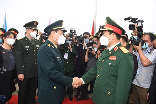 Vietnam, China hold border defence friendship exchange Vietnam, China hold border defence friendship exchange