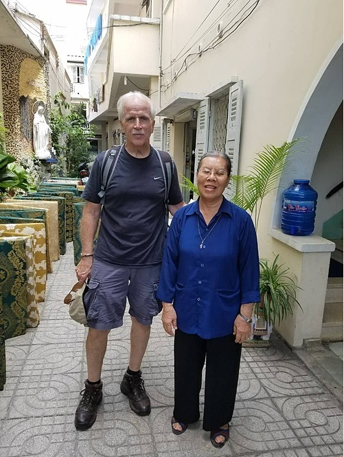 Foreigners yearn for returning to Vietnam after getting vaccinated Foreigners yearn for returning to Vietnam after getting vaccinated