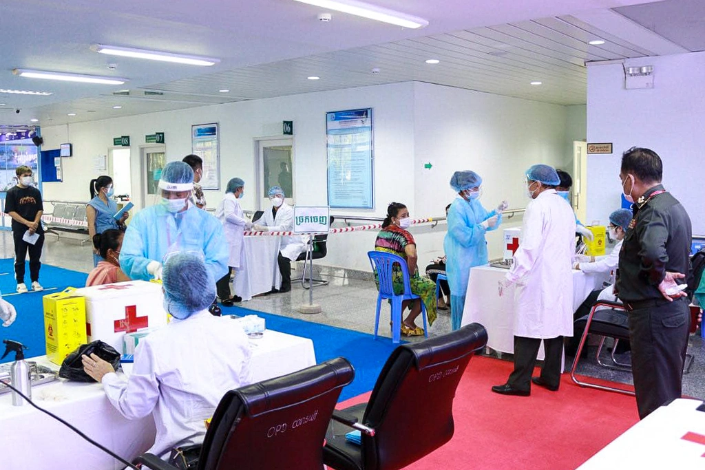 Inside Cho Ray Phnom Penh Hospital in Covid-19 epicenter Inside Cho Ray Phnom Penh Hospital in Covid-19 epicenter