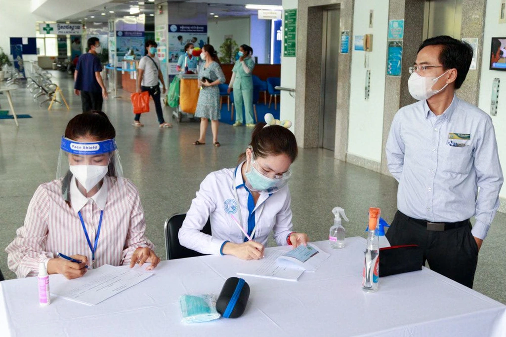 Inside Cho Ray Phnom Penh Hospital in Covid-19 epicenter Inside Cho Ray Phnom Penh Hospital in Covid-19 epicenter