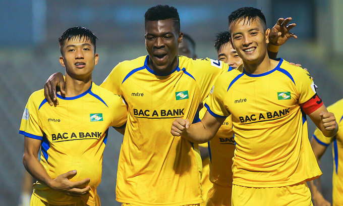 V. League 2021 suspended after players' indirect contact with suspected Covid-19 case V. League 2021 suspended after players' indirect contact with suspected Covid-19 case