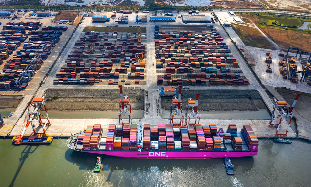 Vietnam targets $600 billion in export turnover in 2021 Vietnam targets $600 billion in export turnover in 2021