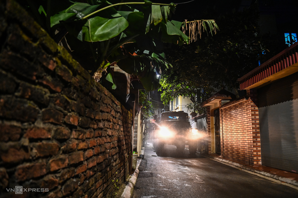 In Photos: Pandemic-hit commune disinfected after four Covid-19 cases confirmed In Photos: Pandemic-hit commune disinfected after 4 Covid-19 cases confirmed