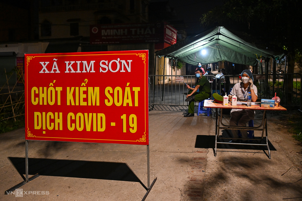 In Photos: Pandemic-hit commune disinfected after four Covid-19 cases confirmed In Photos: Pandemic-hit commune disinfected after 4 Covid-19 cases confirmed