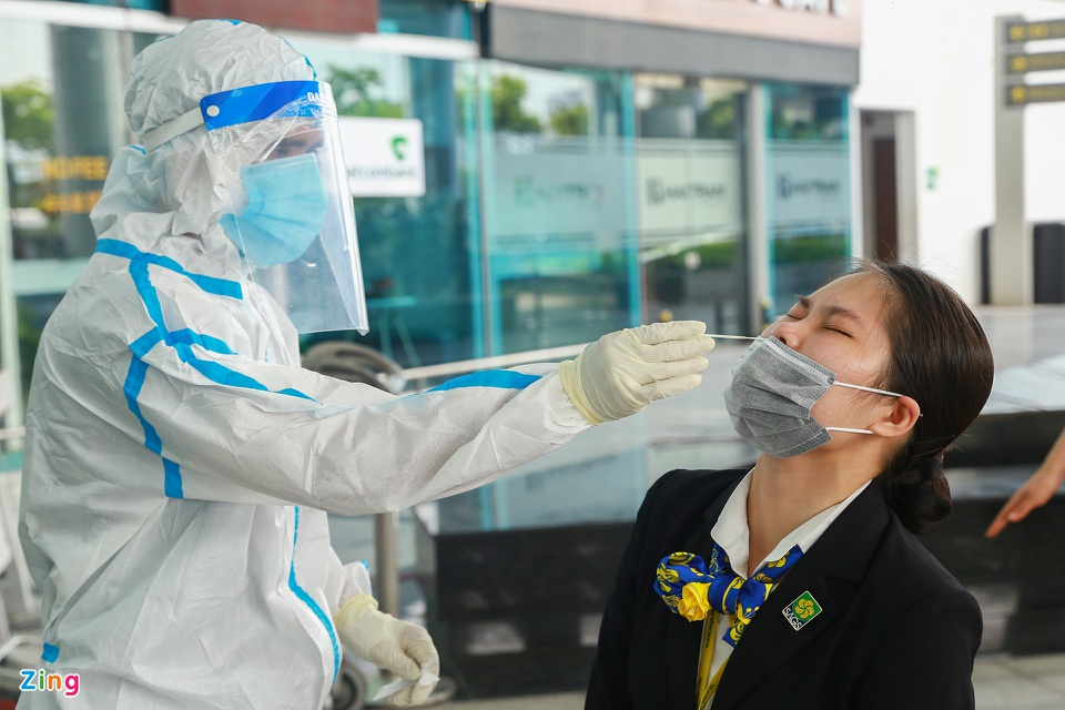 Over 2000 employees at Da Nang Airport tested for SARS-CoV-2 Over 2000 employees at Da Nang Airport tested for SARS-CoV-2