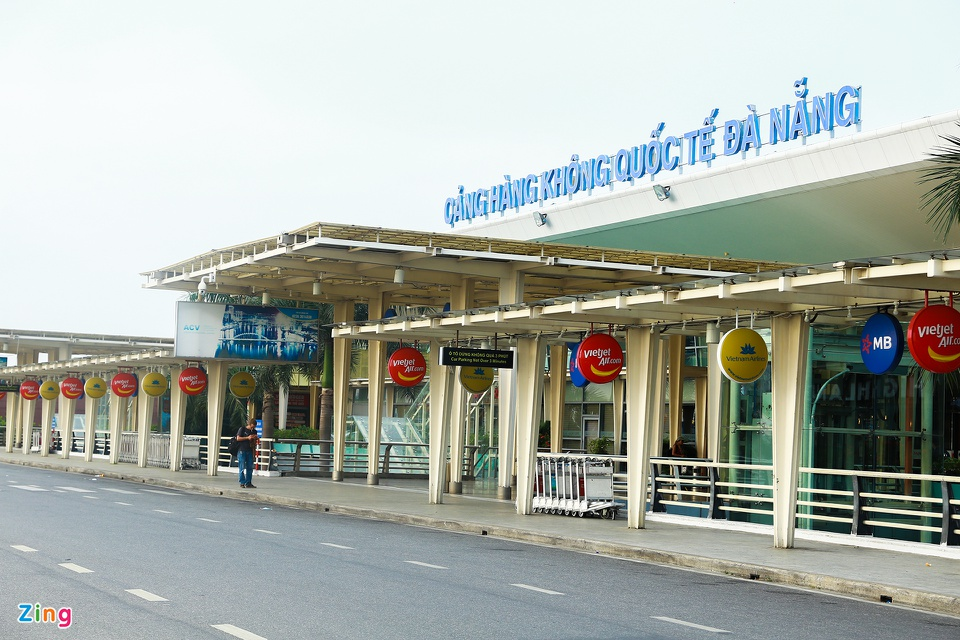 Over 2000 employees at Da Nang Airport tested for SARS-CoV-2 Over 2000 employees at Da Nang Airport tested for SARS-CoV-2