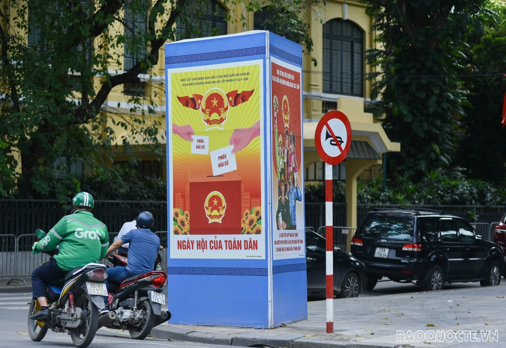 Hanoi streets radiantly decorated ahead of Elections In Photos and video: Hanoi streets radiantly decorated ahead of Elections