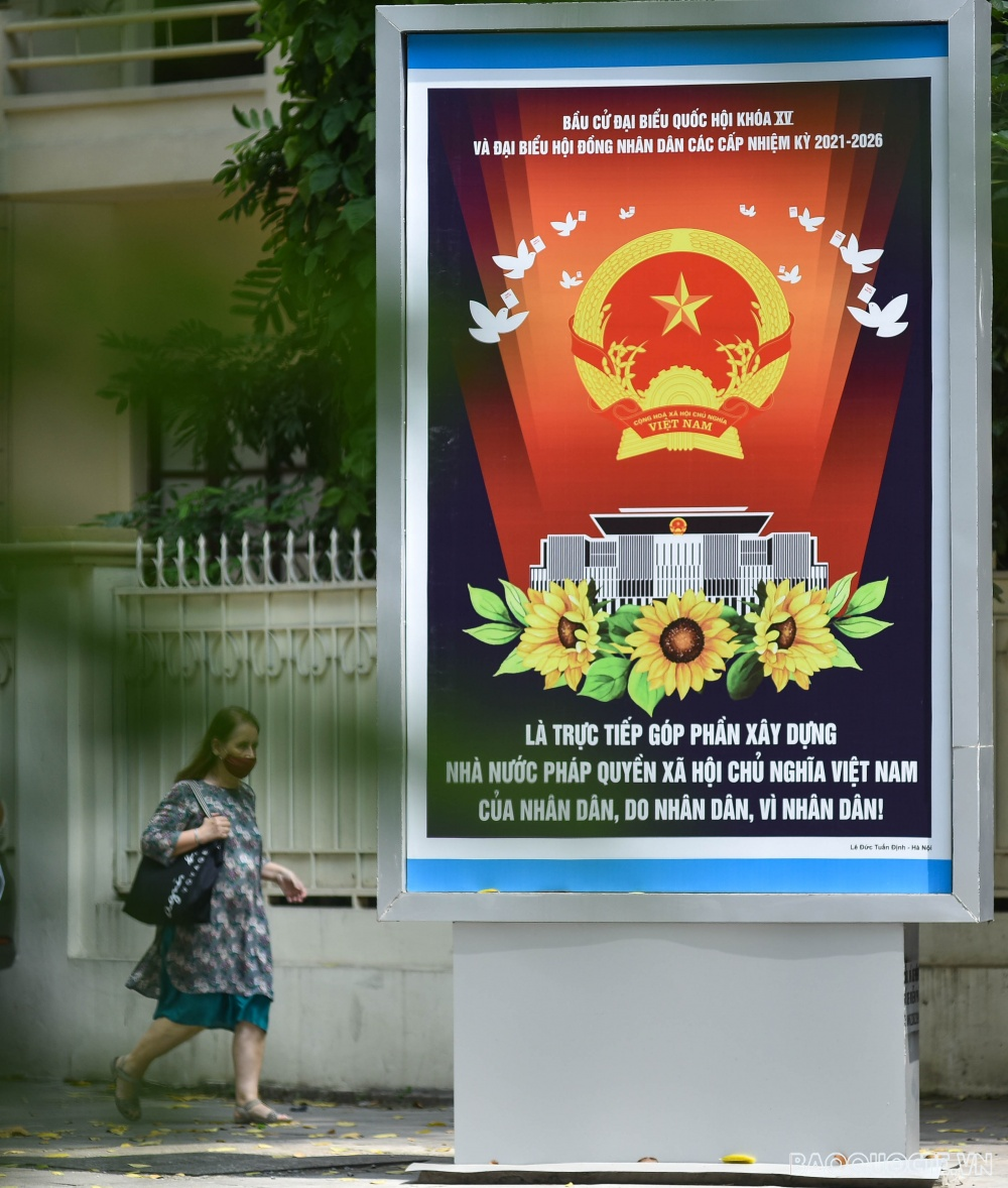 Hanoi streets radiantly decorated ahead of Elections In Photos and video: Hanoi streets radiantly decorated ahead of Elections
