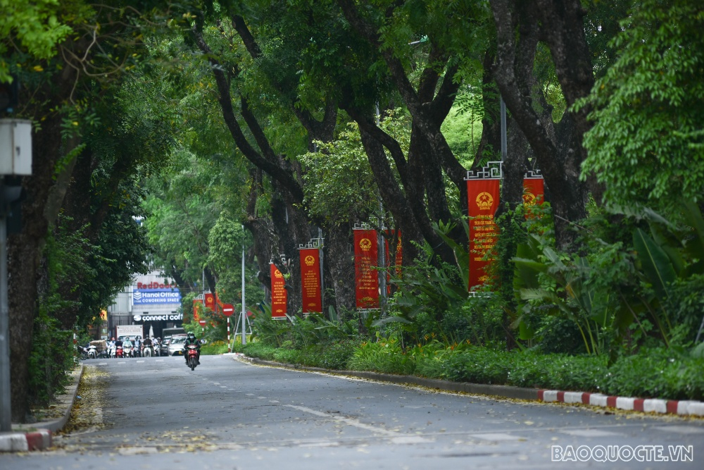 Hanoi streets radiantly decorated ahead of Elections In Photos and video: Hanoi streets radiantly decorated ahead of Elections