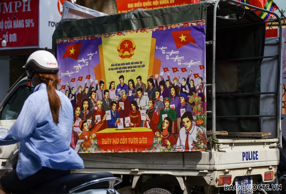 Hanoi streets radiantly decorated ahead of Elections In Photos and video: Hanoi streets radiantly decorated ahead of Elections