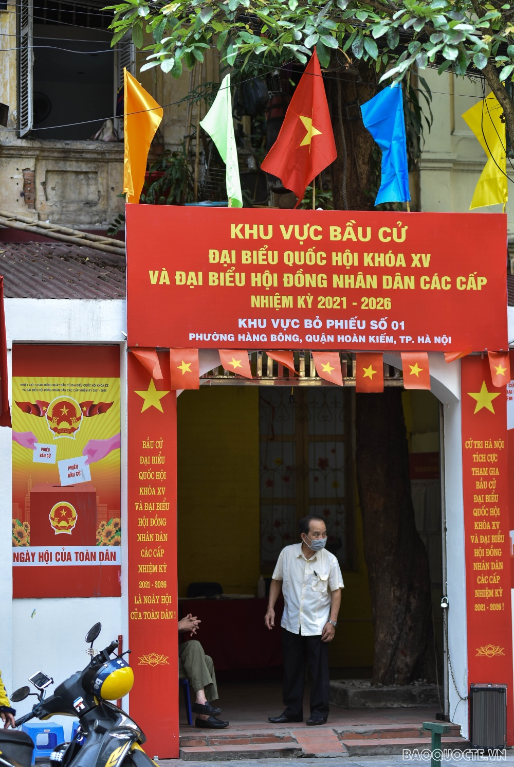 Hanoi streets radiantly decorated ahead of Elections In Photos and video: Hanoi streets radiantly decorated ahead of Elections