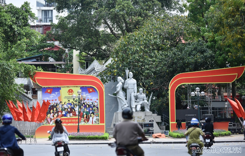 Hanoi streets radiantly decorated ahead of Elections In Photos and video: Hanoi streets radiantly decorated ahead of Elections