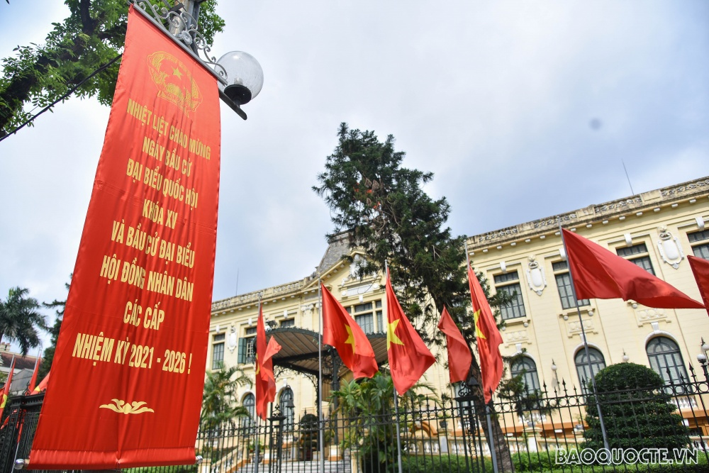 Hanoi streets radiantly decorated ahead of Elections In Photos and video: Hanoi streets radiantly decorated ahead of Elections