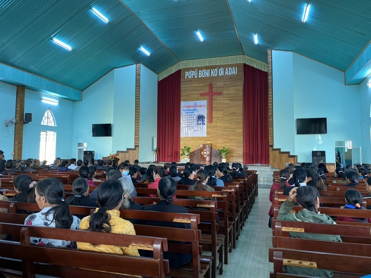 Plei Mo Nu Protestant Church: a familiar destination of parishioners every weekend Plei Mo Nu Protestant Church: a familiar destination of parishioners every weekend