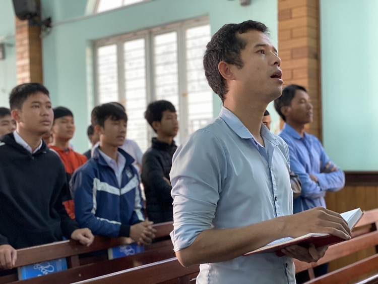 Plei Mo Nu Protestant Church: a familiar destination of parishioners every weekend Plei Mo Nu Protestant Church: a familiar destination of parishioners every weekend