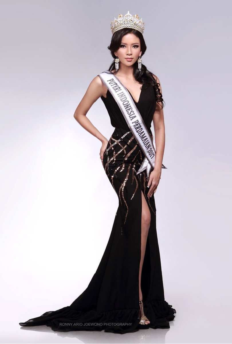 H’Hen Nie listed among top 20 most beauties in national costumes in Southeast Asia H’Hen Nie listed among top 20 most beauties in national costumes in Southeast Asia