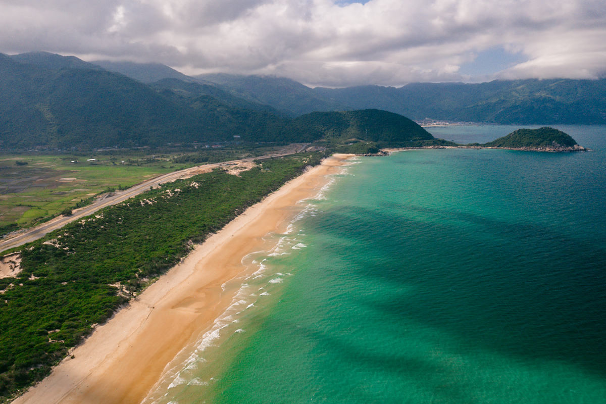 Breath-taking bird-eye view of Khanh Hoa - Phu Yen route Breath-taking bird-eye view of Khanh Hoa - Phu Yen route