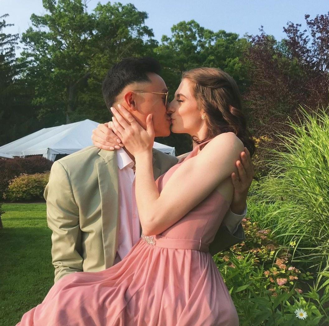 Romantic love story of Vietnamese-born man and American girl with hemiplegia Romantic love story of Vietnamese-born man and American girl with hemiplegia