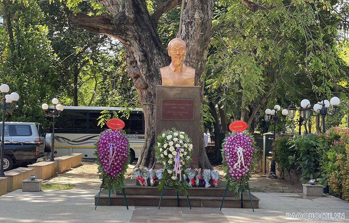 President Ho Chi Minh's stop in Sri Lanka, en route to save Vietnam President Ho Chi Minh's stop in Sri Lanka, en route to save Vietnam