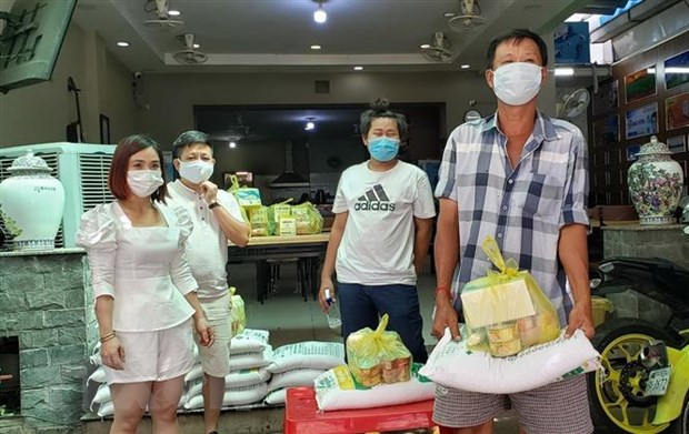 Vietnamese Consulate General in Preah Sihanouk (Cambodia) supports Koh Kong province 7,500 masks Vietnamese Consulate General in Preah Sihanouk (Cambodia) supports Koh Kong province 7,500 masks