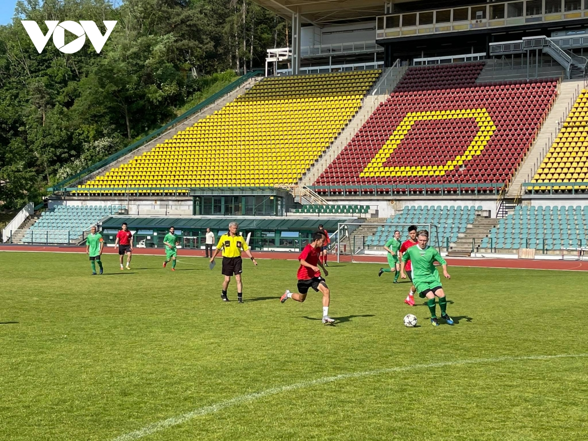 Significant Czech Senate’s football tournament for expats including Vietnamese Significant Czech Senate’s football tournament for expats including Vietnamese