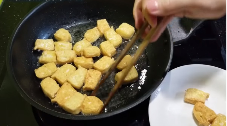Different versions of Bun ca (fish noodle soup) across Vietnam