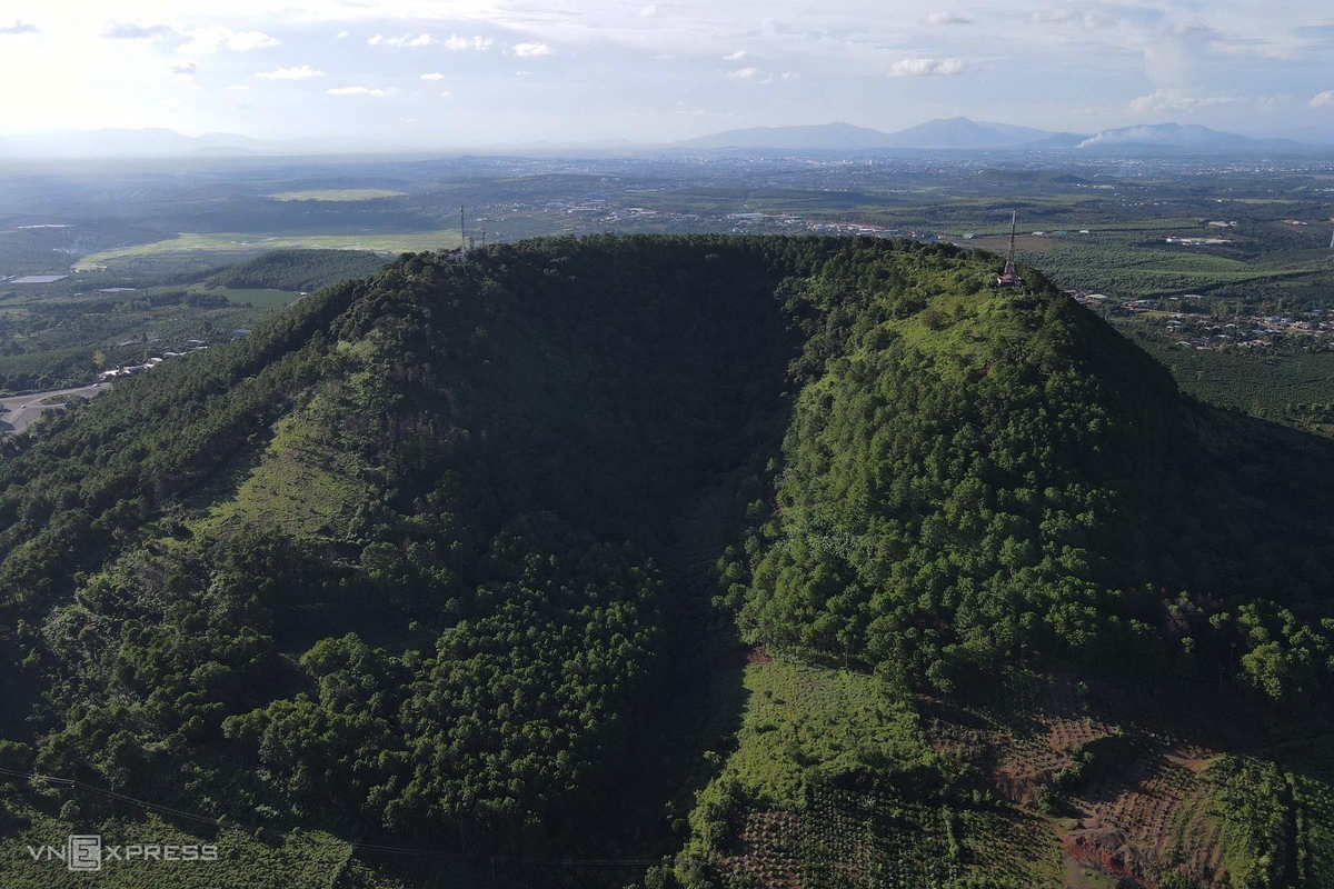 Gia Lai, place of wildly beautiful volcanoes Gia Lai: where beautiful volcanoes abound