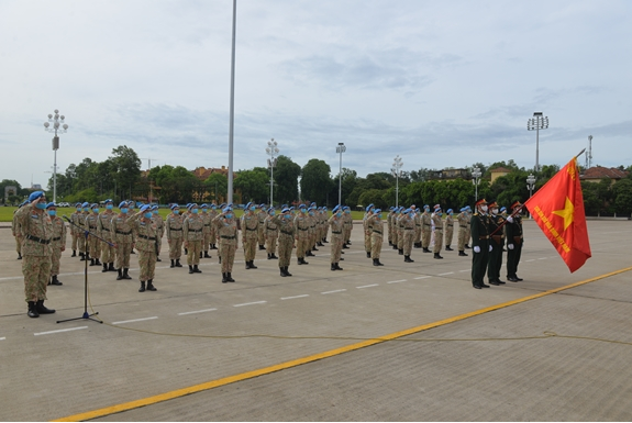 Staff of Level 2 Field Hospital No.2 pay tribute to late President Ho Chi Minh UN Peacekeepers stationed in South Sudan pay tribute to President Ho Chi Minh