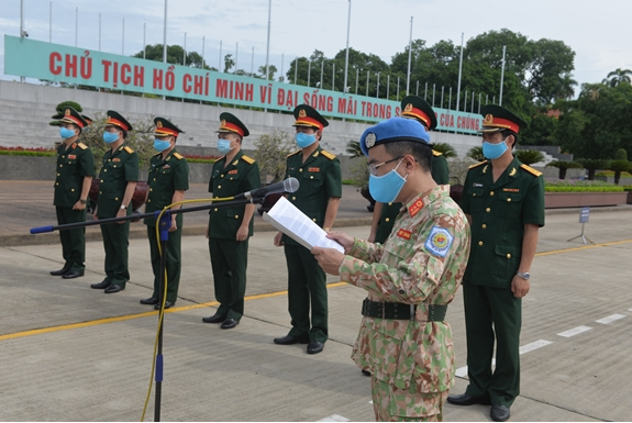 Staff of Level 2 Field Hospital No.2 pay tribute to late President Ho Chi Minh UN Peacekeepers stationed in South Sudan pay tribute to President Ho Chi Minh
