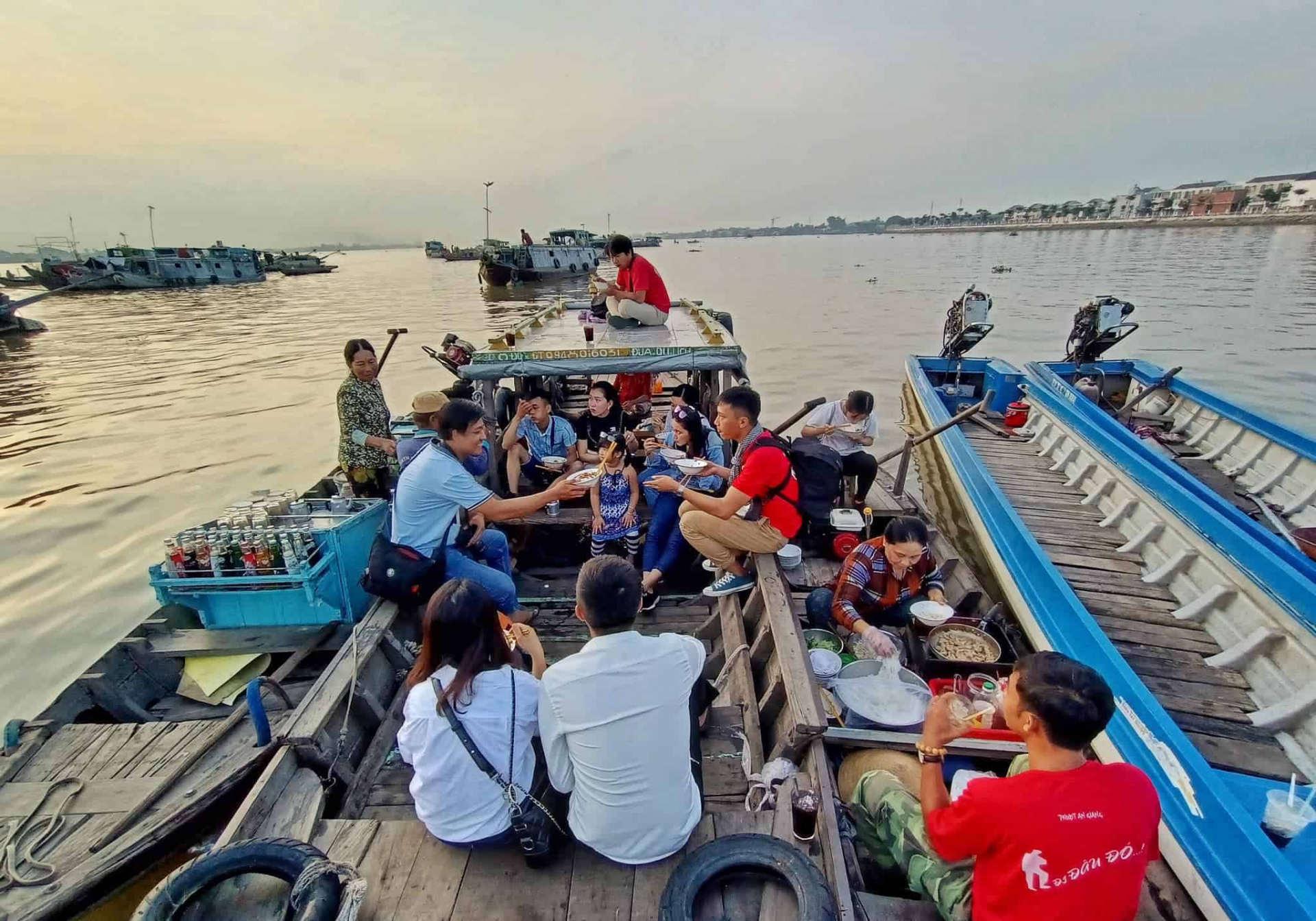 Floating markets, exceptional cultural features of Vietnam’s Mekong Delta 0344 9