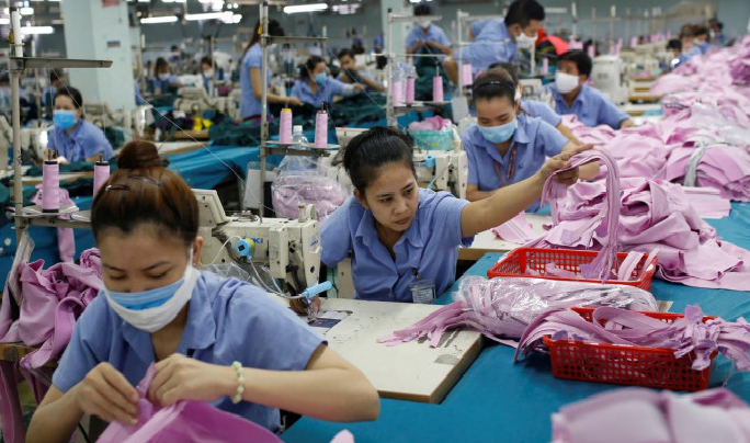 Vietnam outstrips Bangladesh to become the world's second-largest apparel exporter 0502 41