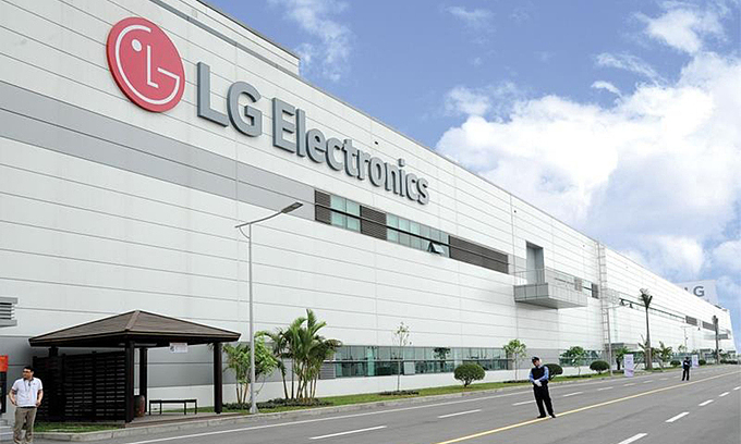 foreign tech giants eye enormous investments in vietnam