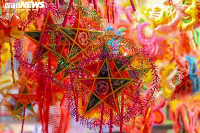 in photos colorful hanoi old quarter as mid autumn festival draws near