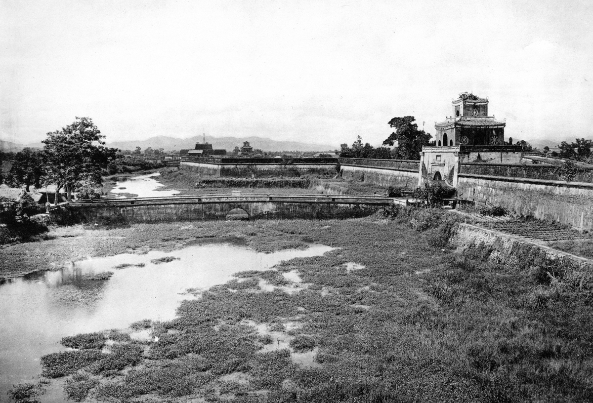 Tourist attractions in Vietnam 100 years ago through French photographer’s lens Tourist attractions in Vietnam 100 years ago through French photographer’s lens