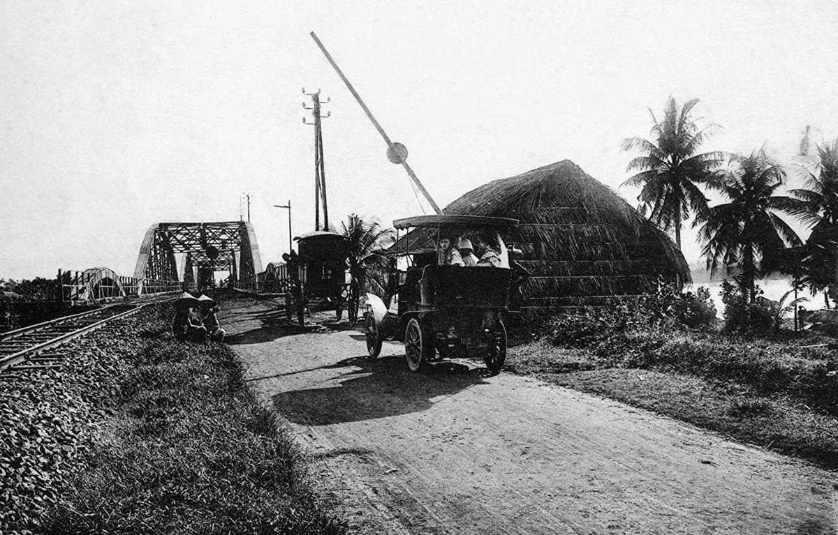 Tourist attractions in Vietnam 100 years ago through French photographer’s lens Tourist attractions in Vietnam 100 years ago through French photographer’s lens
