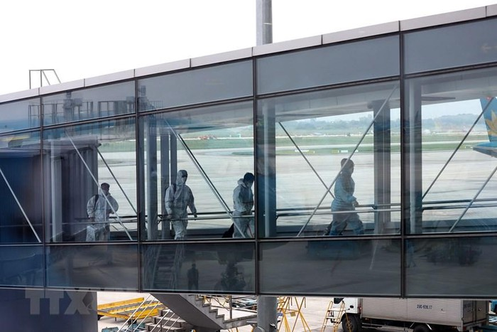 First commercial flight entering Vietnam after months of suspension due to COVID-19 First commercial flight enters Vietnam after months of suspension due to COVID-19