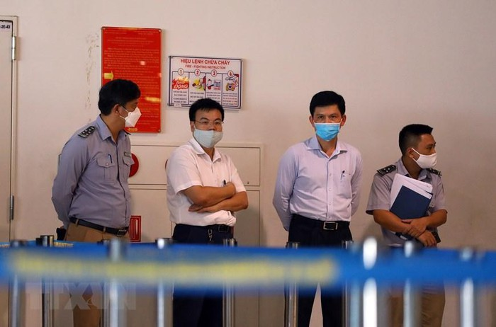 First commercial flight entering Vietnam after months of suspension due to COVID-19 First commercial flight enters Vietnam after months of suspension due to COVID-19