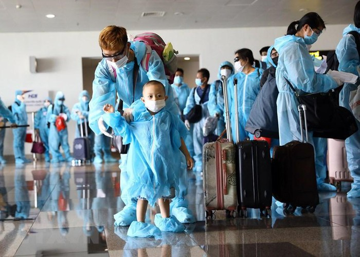 First commercial flight entering Vietnam after months of suspension due to COVID-19 First commercial flight enters Vietnam after months of suspension due to COVID-19