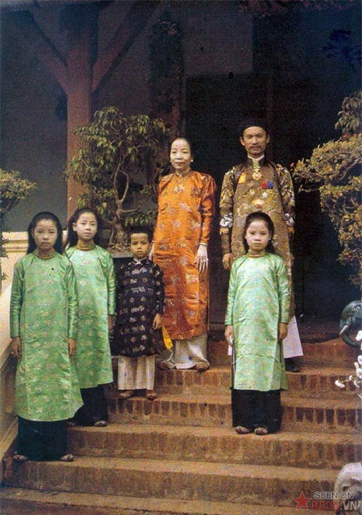 Invaluable color photos of Vietnamese life 100 years ago Invaluable color photos of Vietnamese life 100 years ago