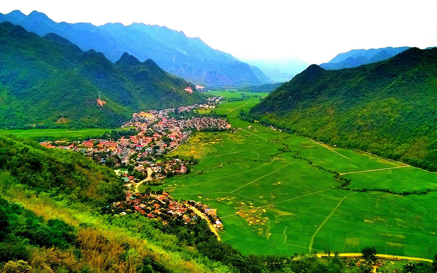 Four captivating valleys in Vietnam Four captivating valleys in Vietnam