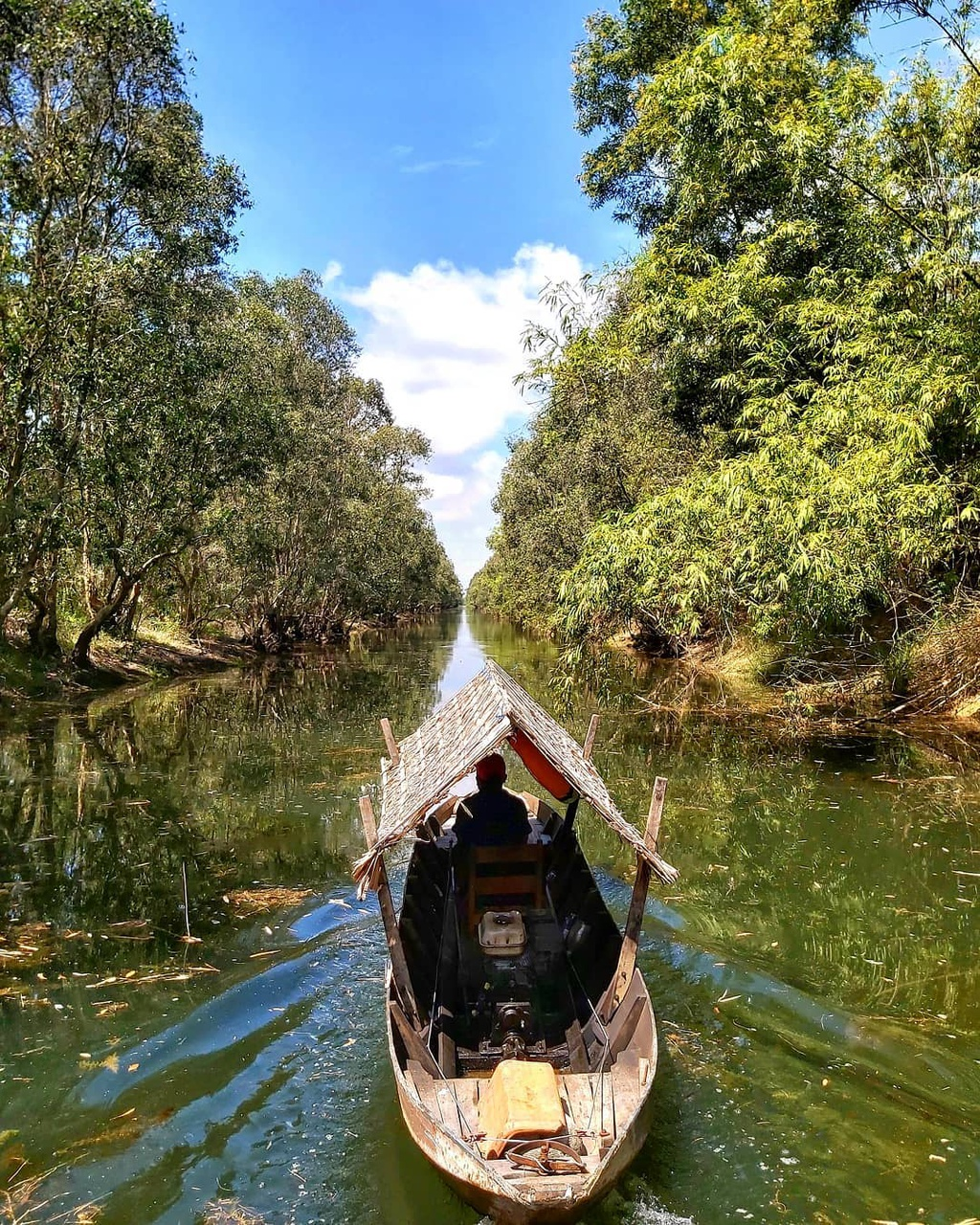 Exploring Western Vietnam in watery season Exploring Western Vietnam in watery season