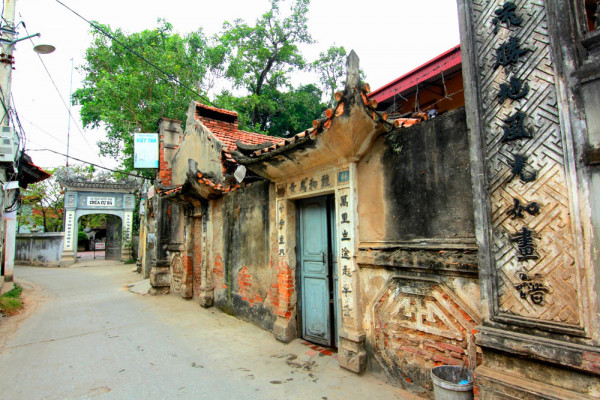 Back in time at Cu Da ancient village in Northern Vietnam Back in time at Cu Da ancient village in Northern Vietnam