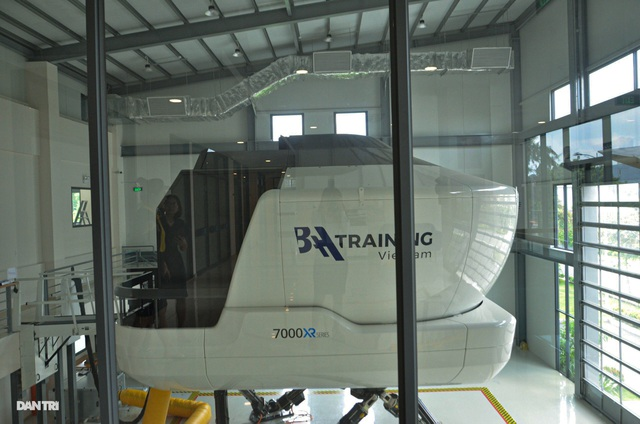 Experiencing of being a pilot in Ho Chi Minh City Experiencing of being a pilot in Ho Chi Minh City