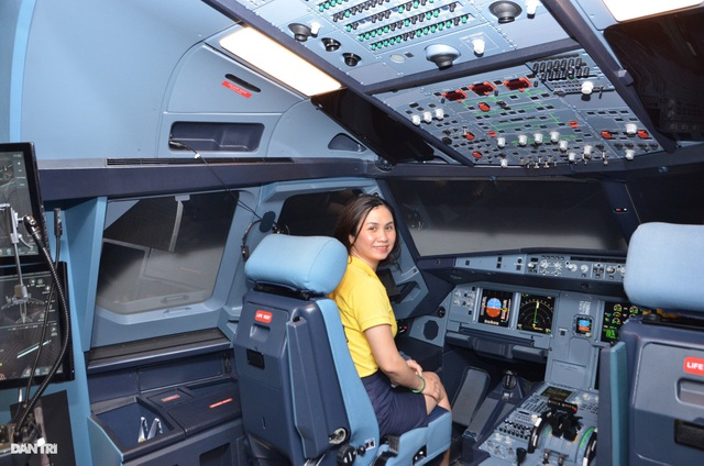 Experiencing of being a pilot in Ho Chi Minh City Experiencing of being a pilot in Ho Chi Minh City